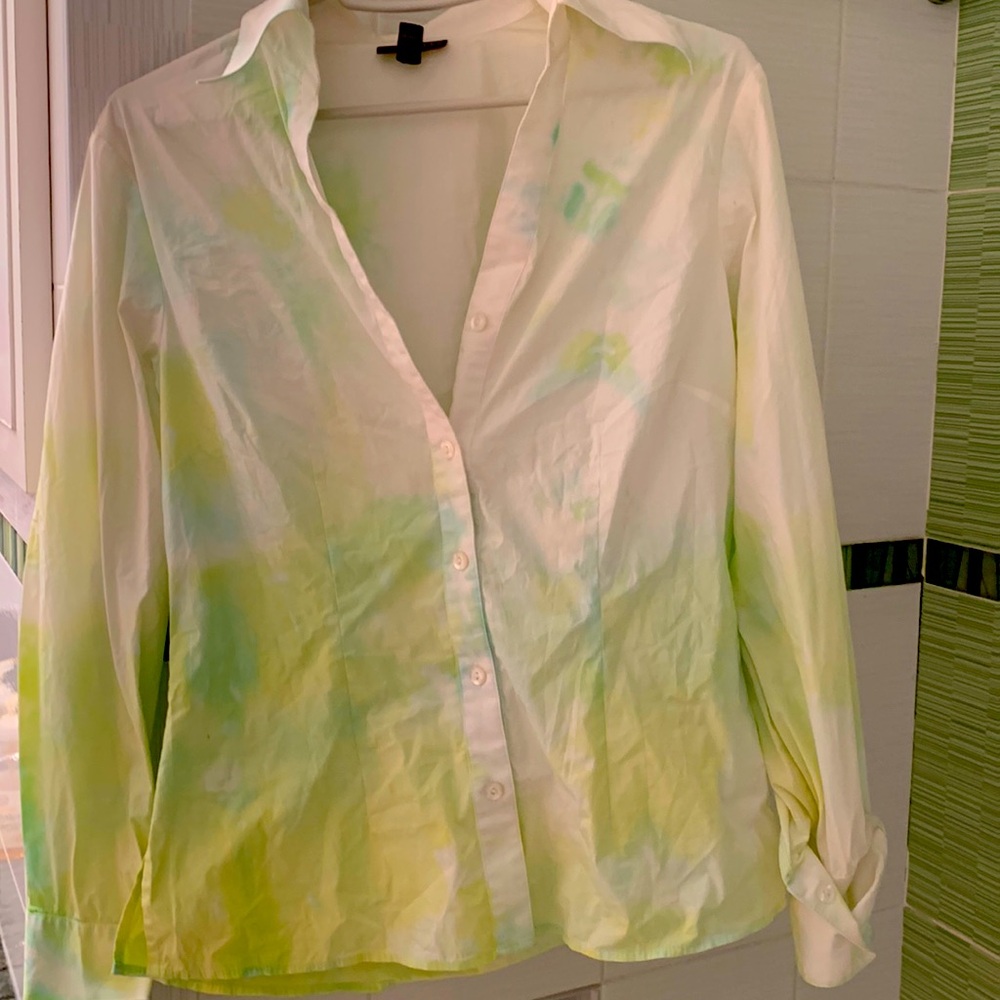 Tie dye bottom down shirt